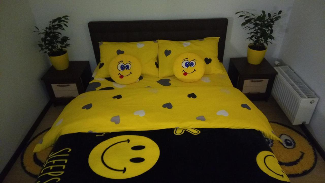 Positive Smile Studio Apartment In The Colorful Comfort Town Residental Complex. Kt-06. Kiev Ngoại thất bức ảnh